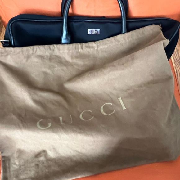 Like New! Large Gucci Leather & Vinyl/Canvas Suitcase, Purchased in Rome in 00’s - Picture 3 of 14